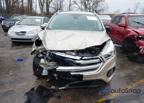 2017 Ford Escape Titanium из США, поврежденный, VIN 1FMCU9JDXHUC46187